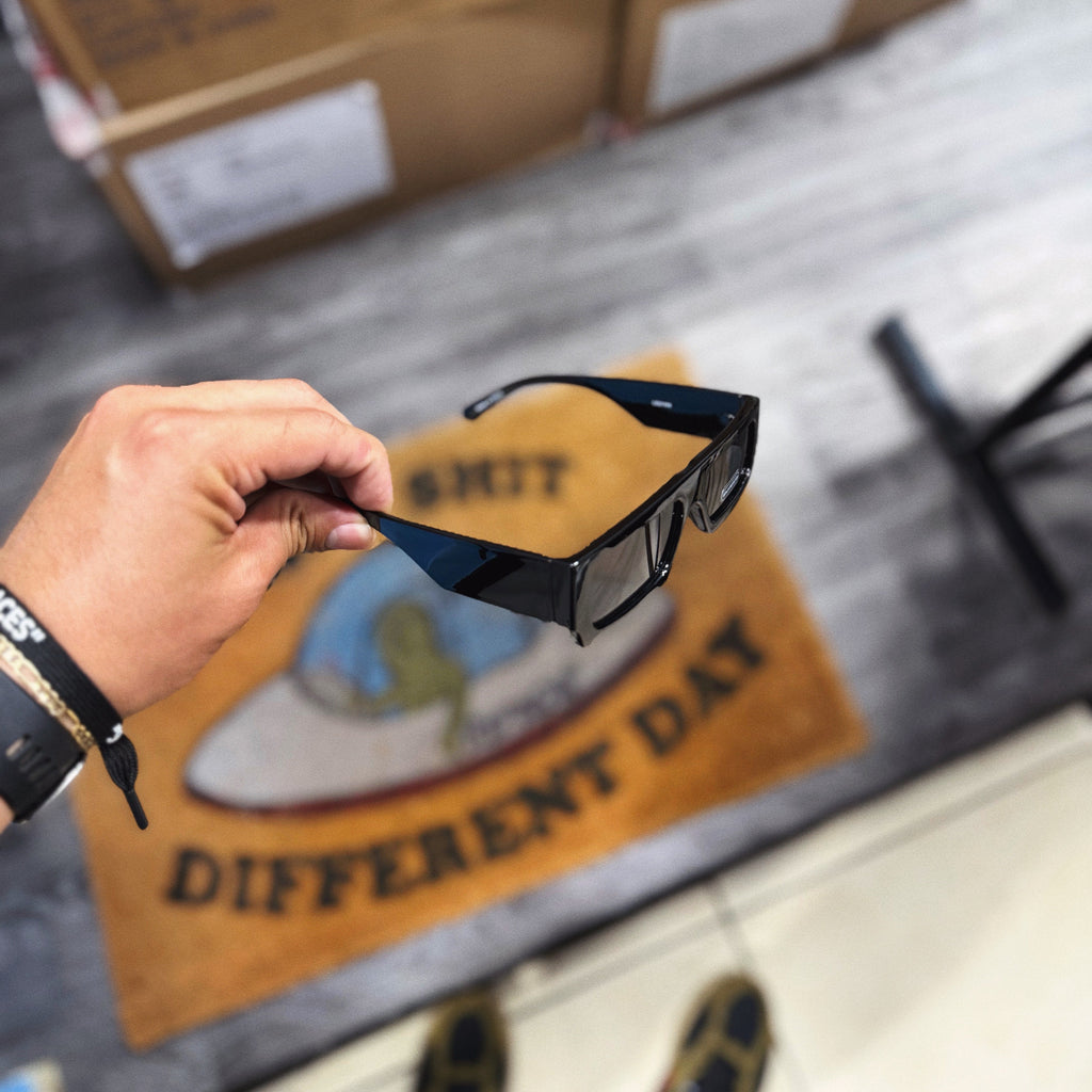 New World - Sunglasses