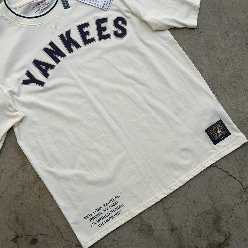 MLB Cooperstoown NY Yankees Oversize