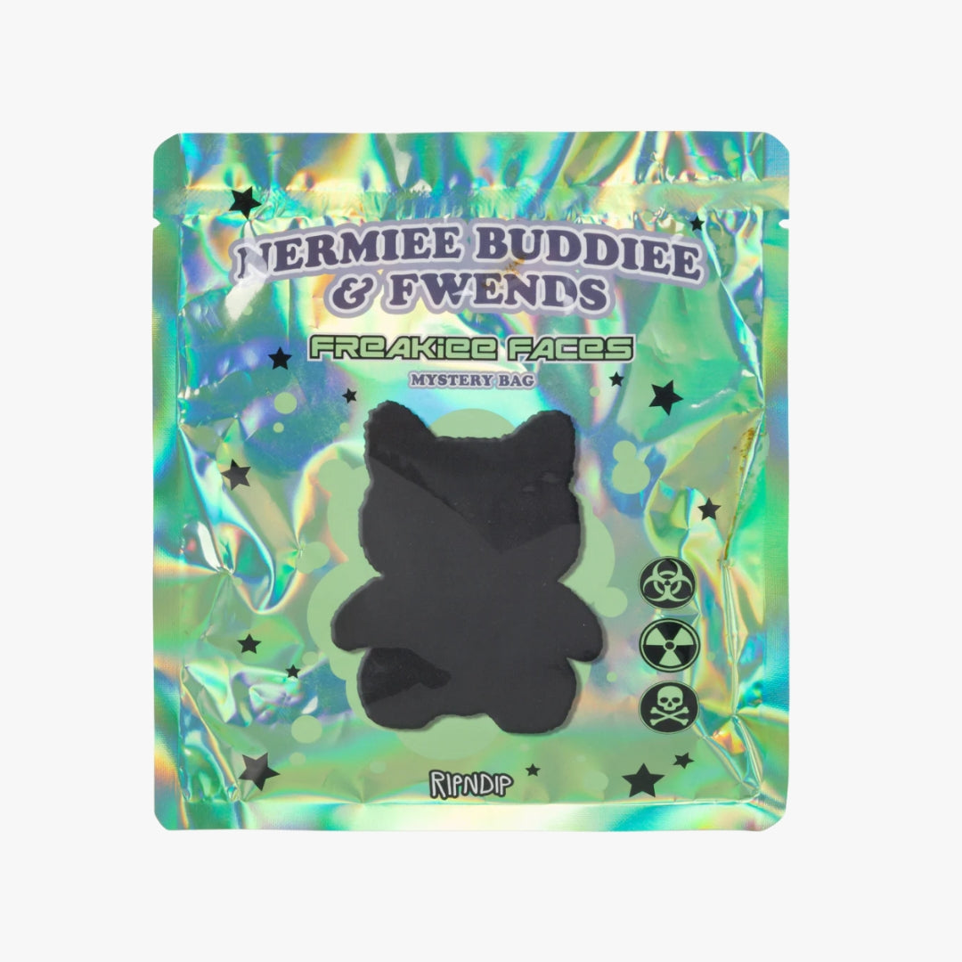 Bolsas misteriosas de Nermiee con caras extrañas