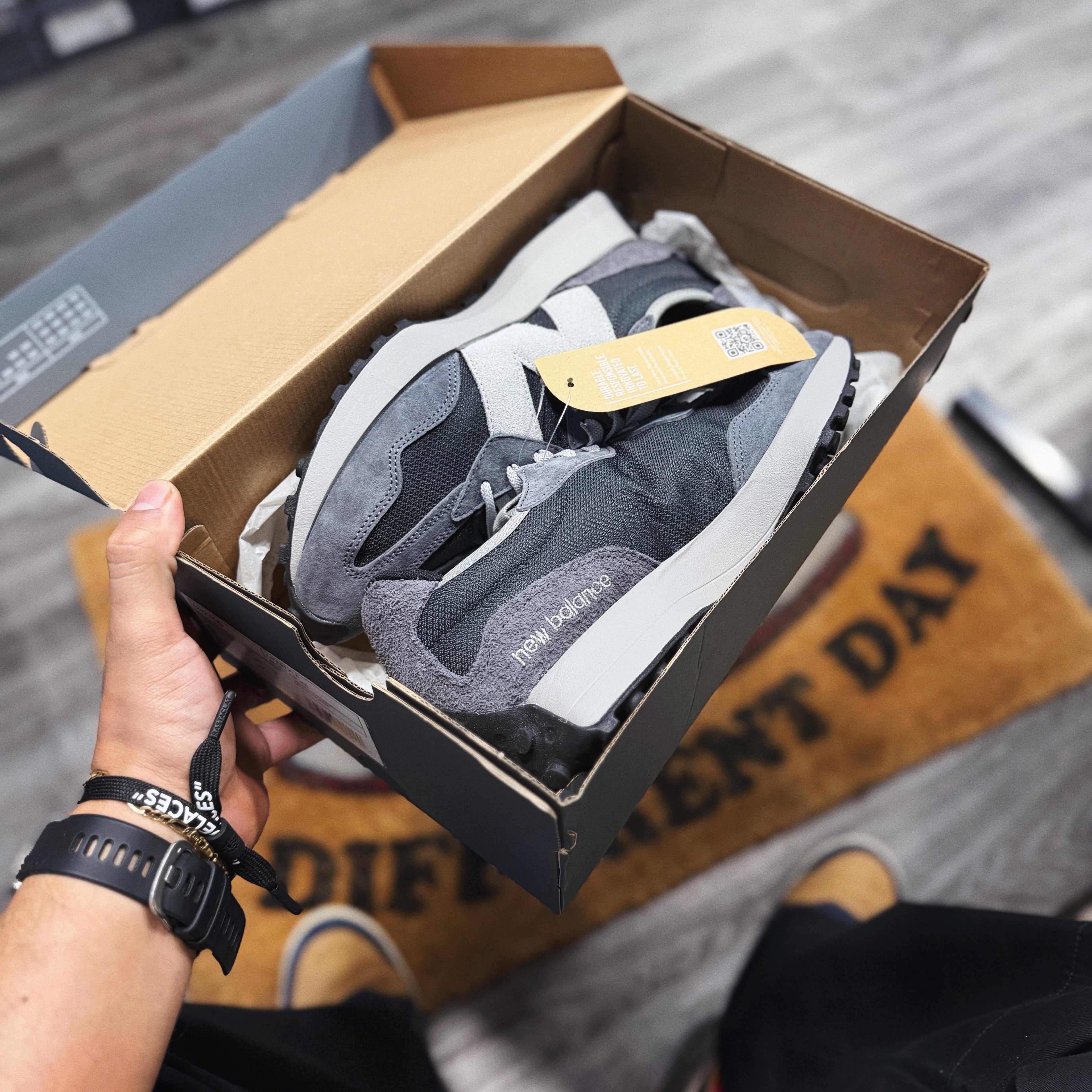 New Balance 327 x Cordura