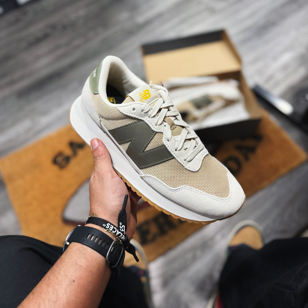 New Balance 237
