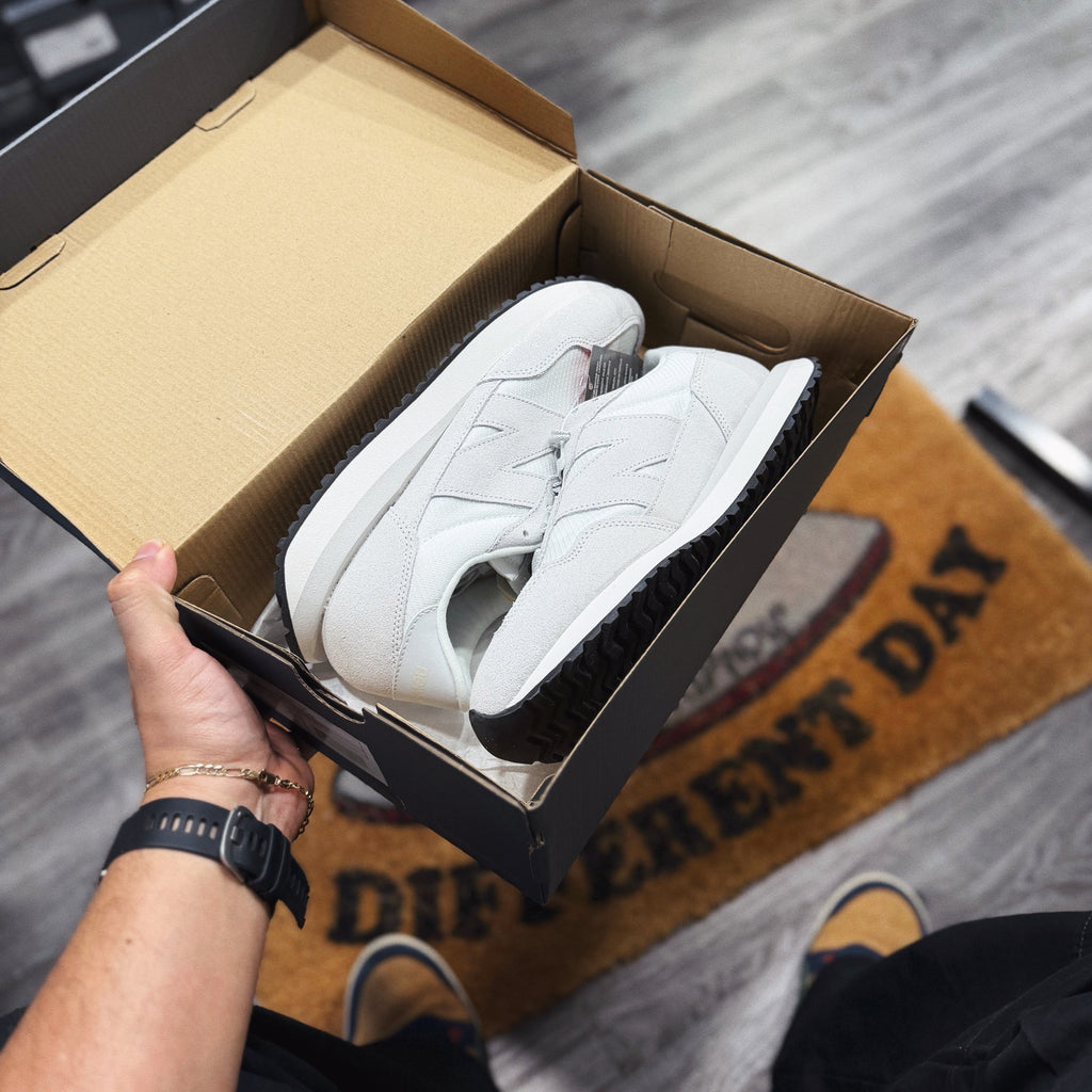 New Balance 237