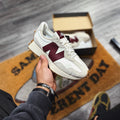 New Balance 327