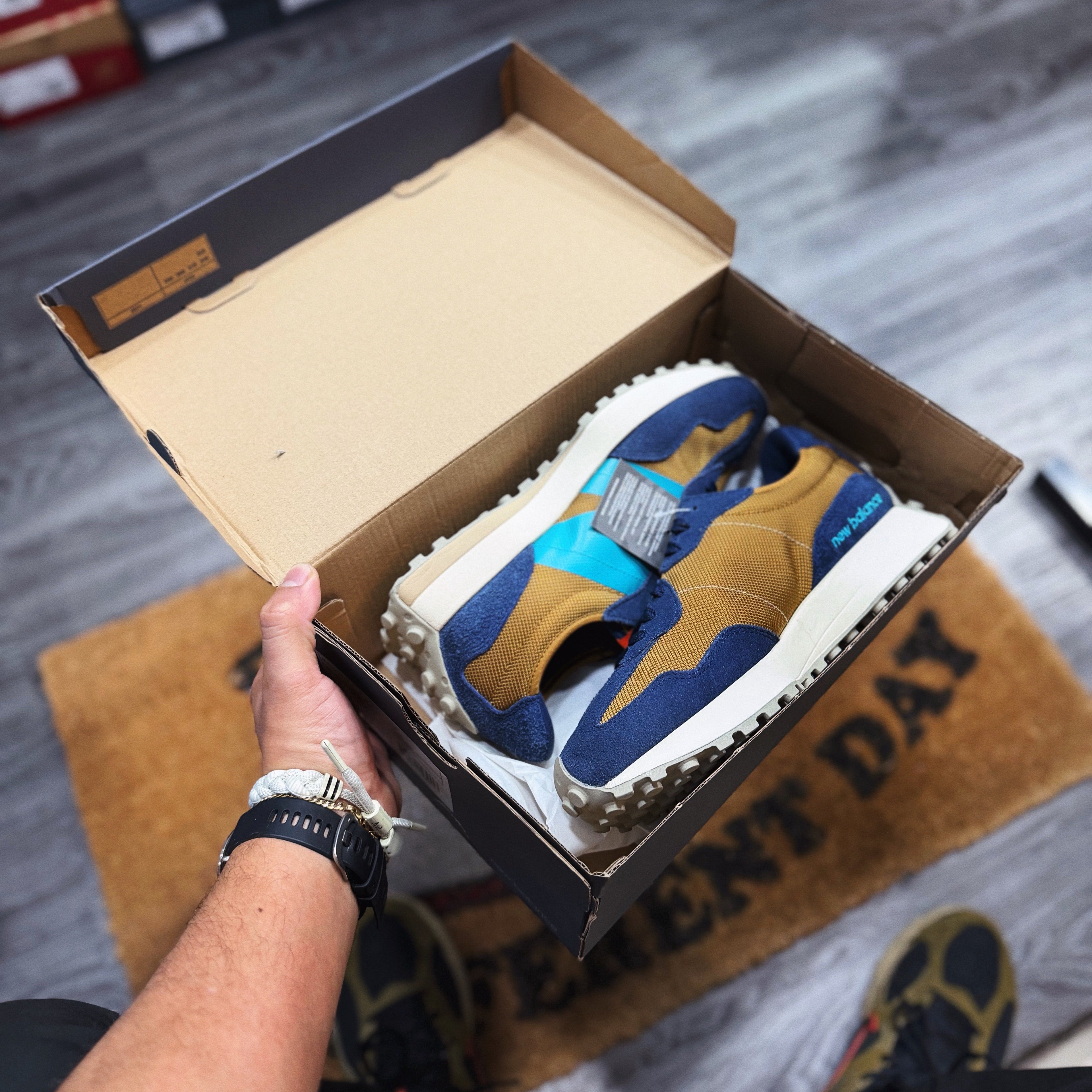 New Balance 327 “ Natural Indigo ”