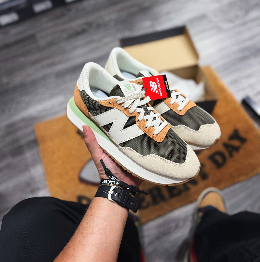 New Balance 237