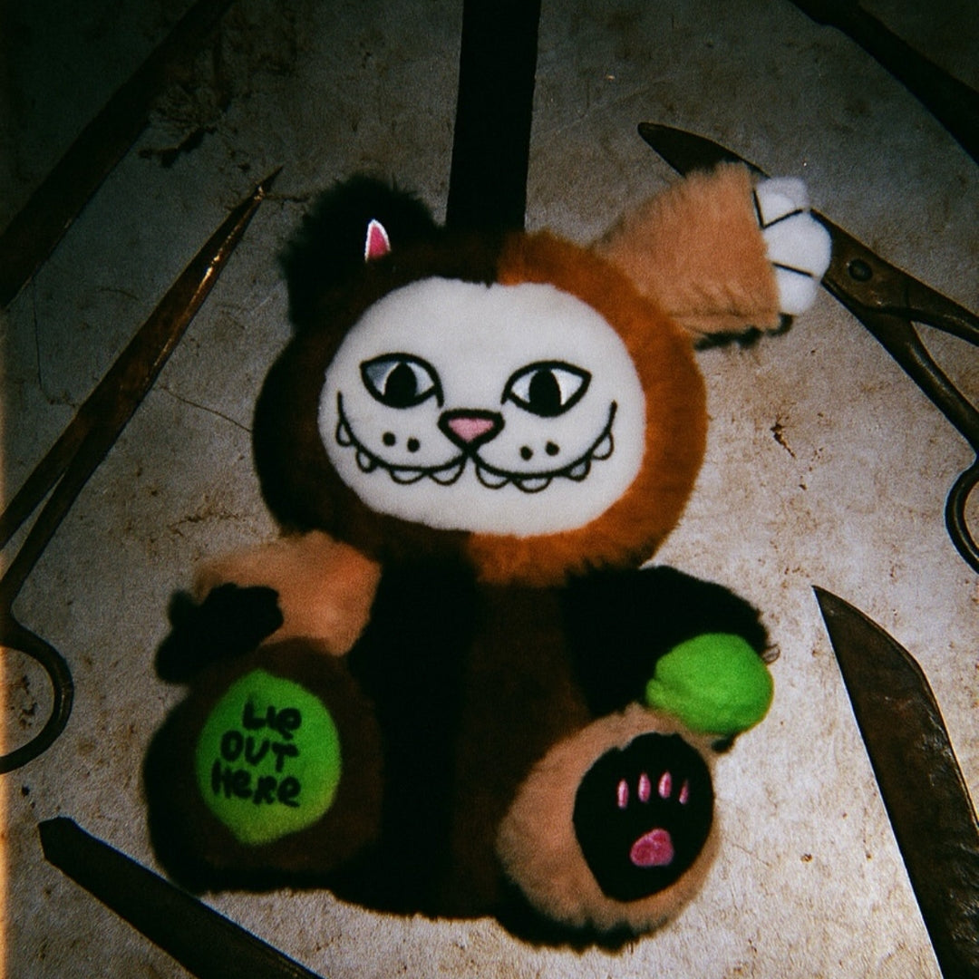 Bolsas misteriosas de Nermiee con caras extrañas