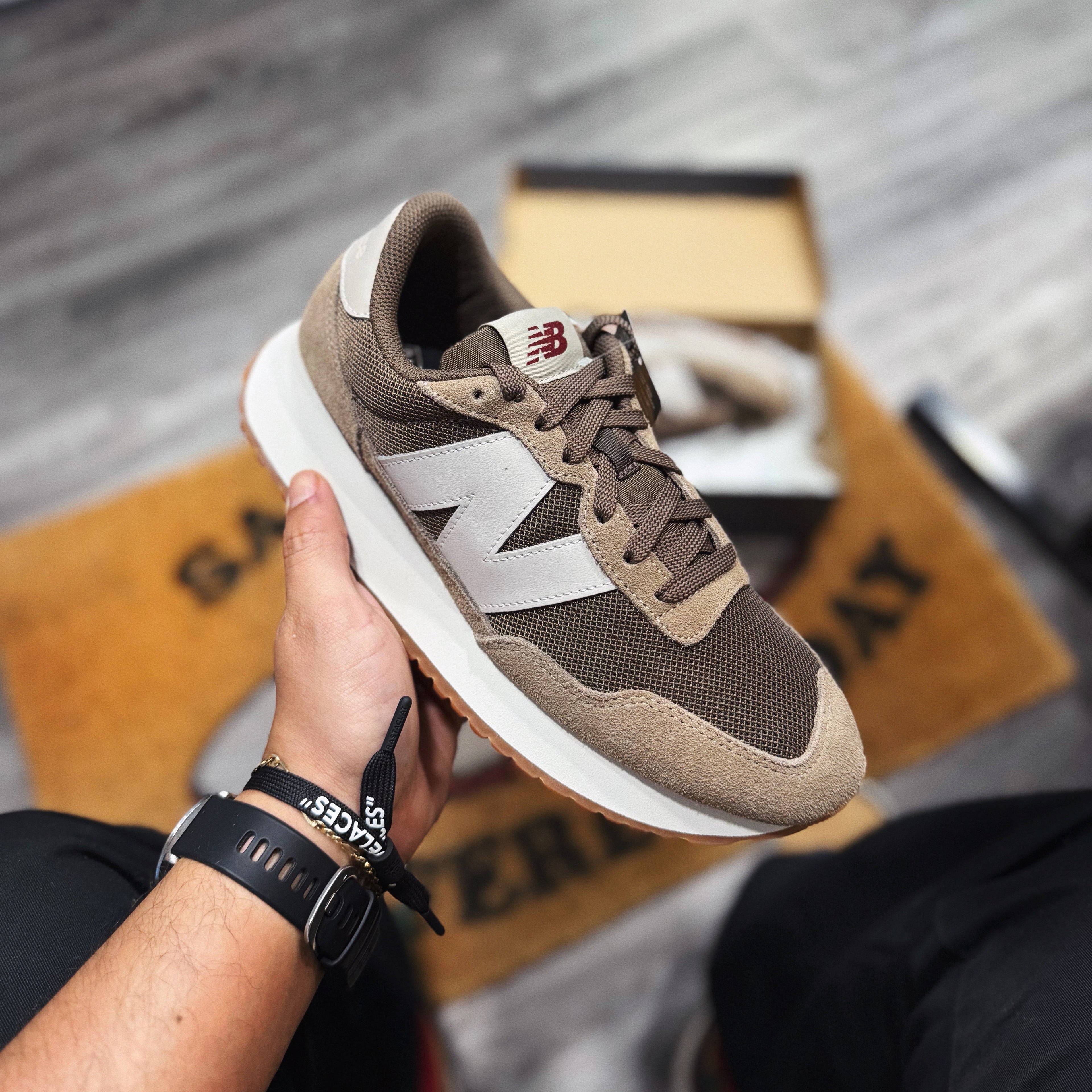 New Balance 237 Mocca
