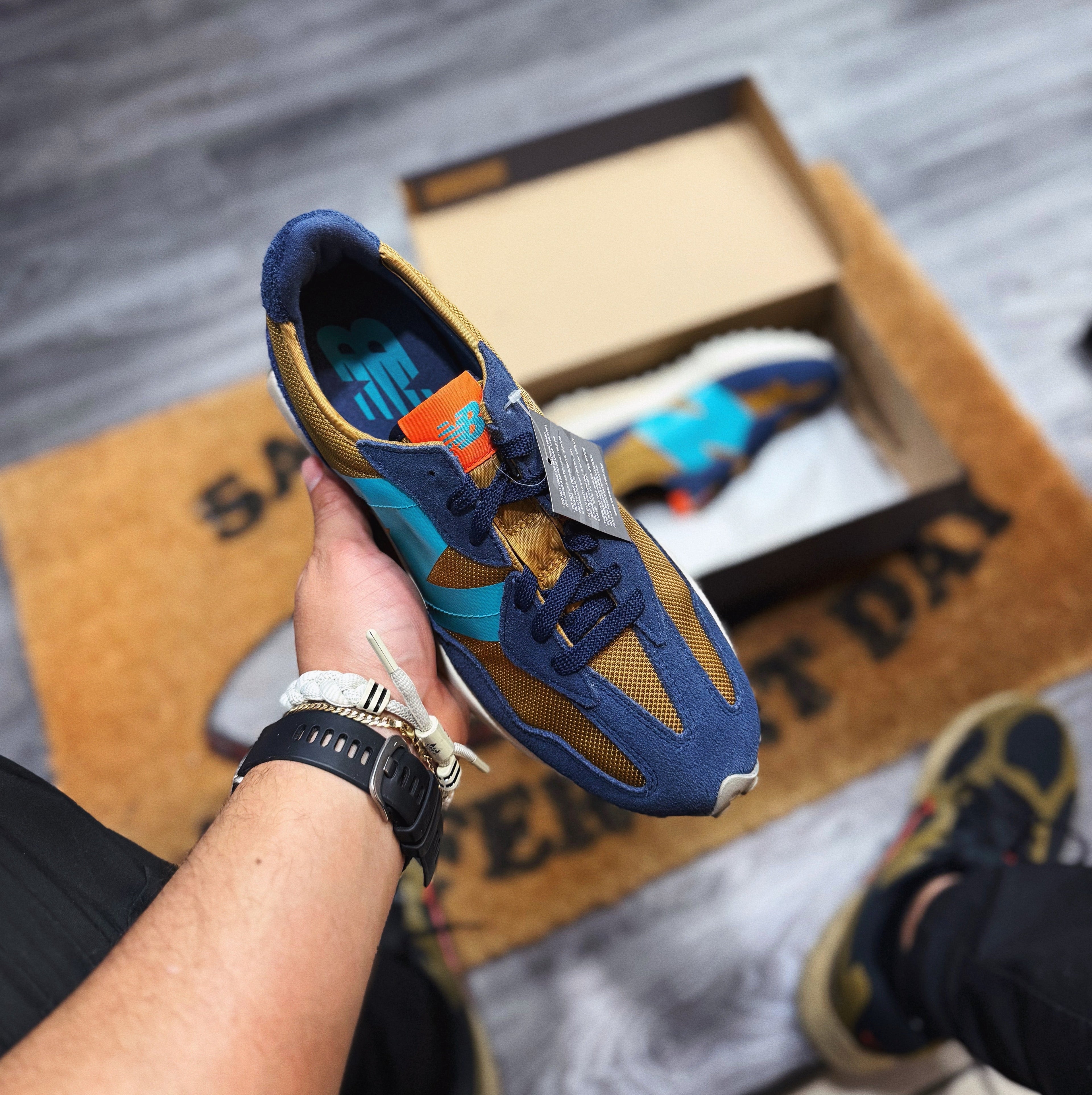 New Balance 327 “ Natural Indigo ”