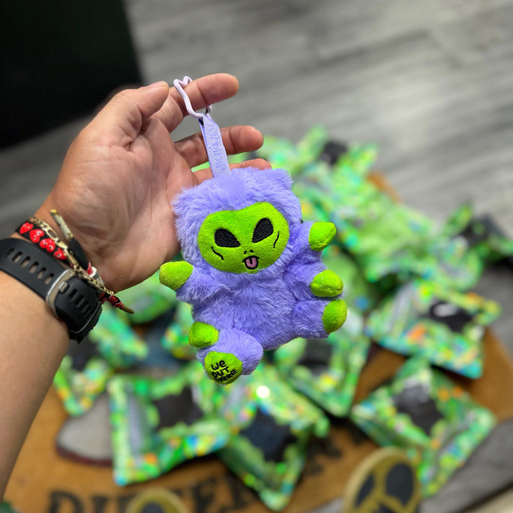 Bolsas misteriosas de Nermiee con caras extrañas