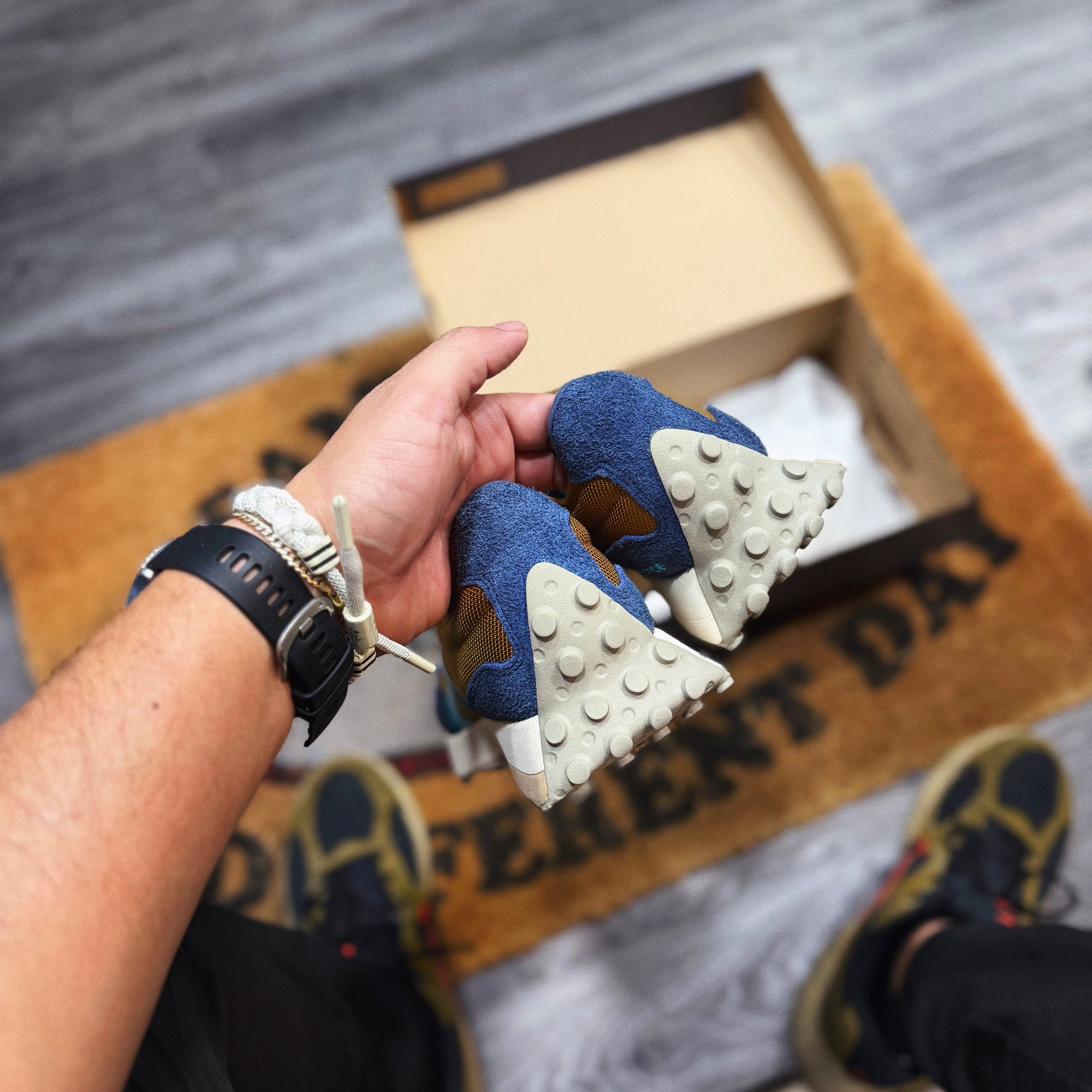 New Balance 327 “ Natural Indigo ”