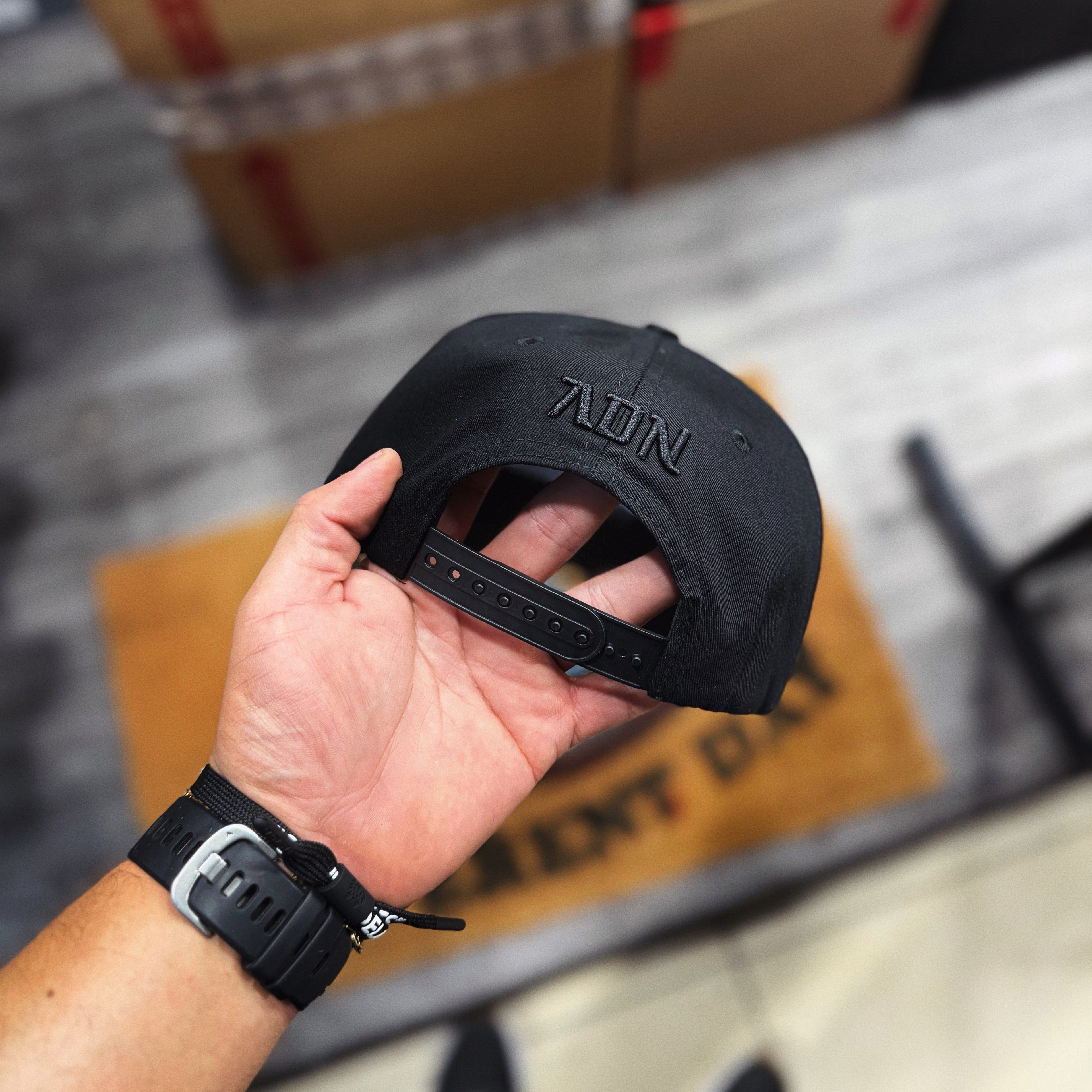 ADN Caps / Black Cristals