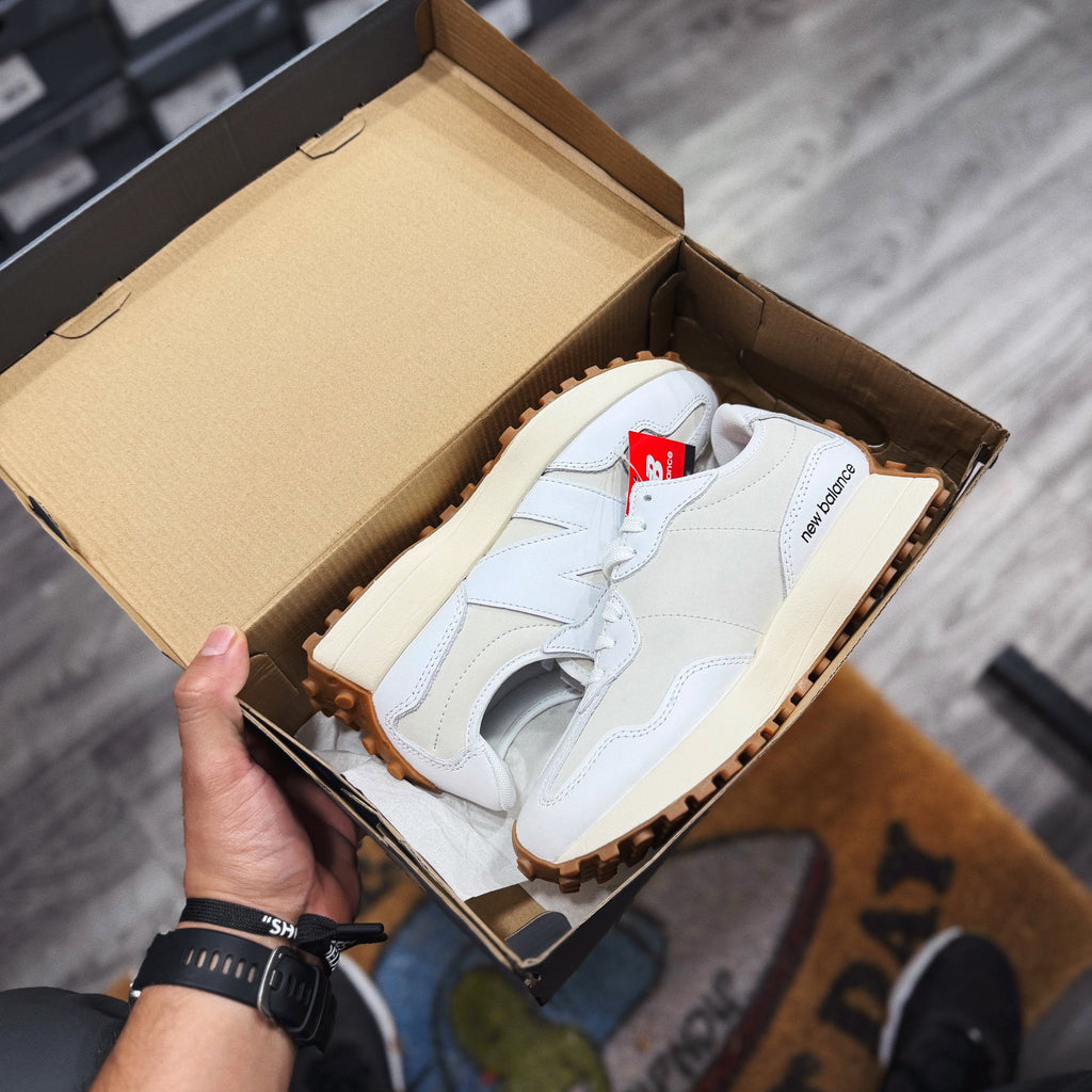 New Balance 327