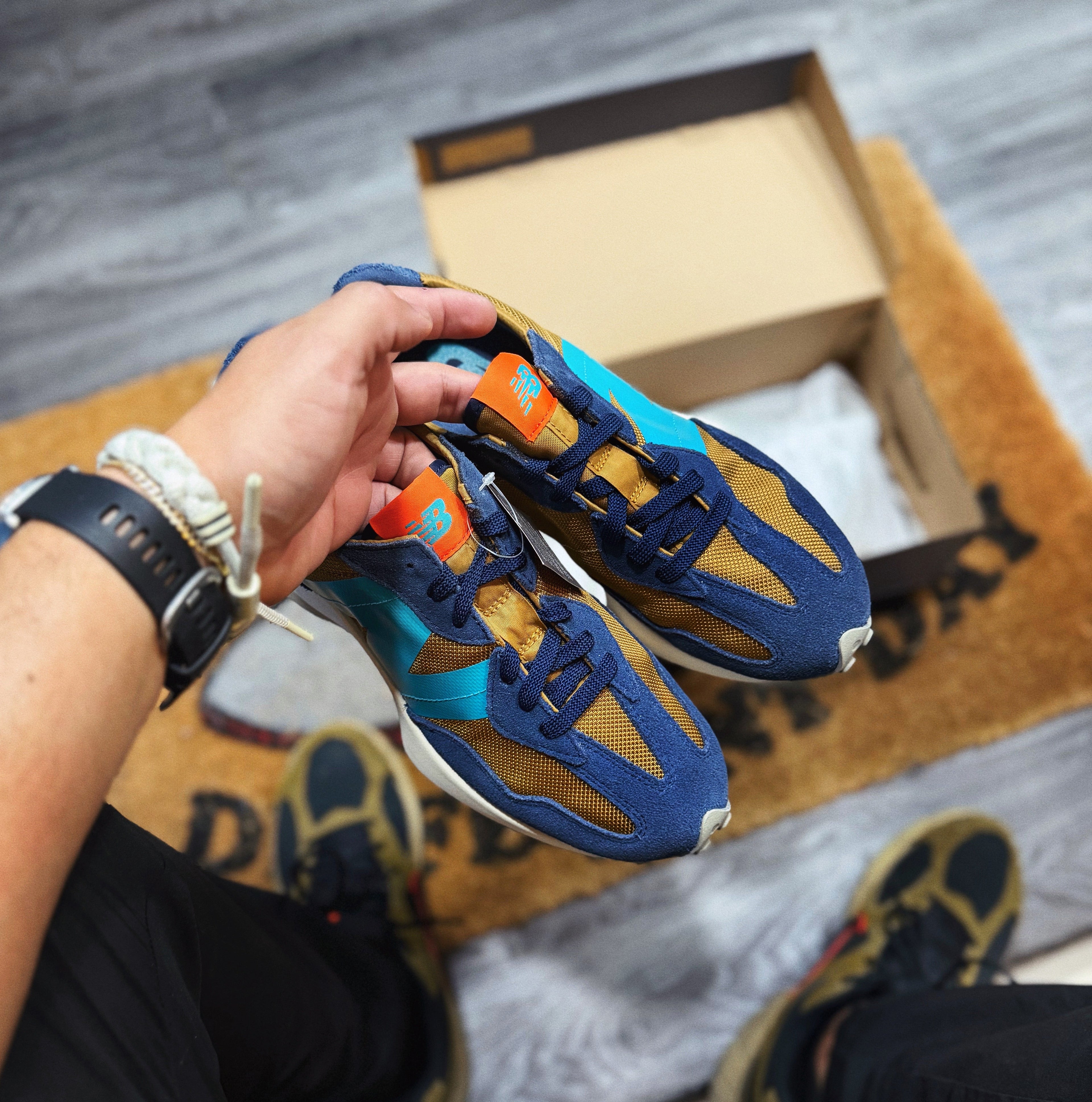 New Balance 327 “ Natural Indigo ”