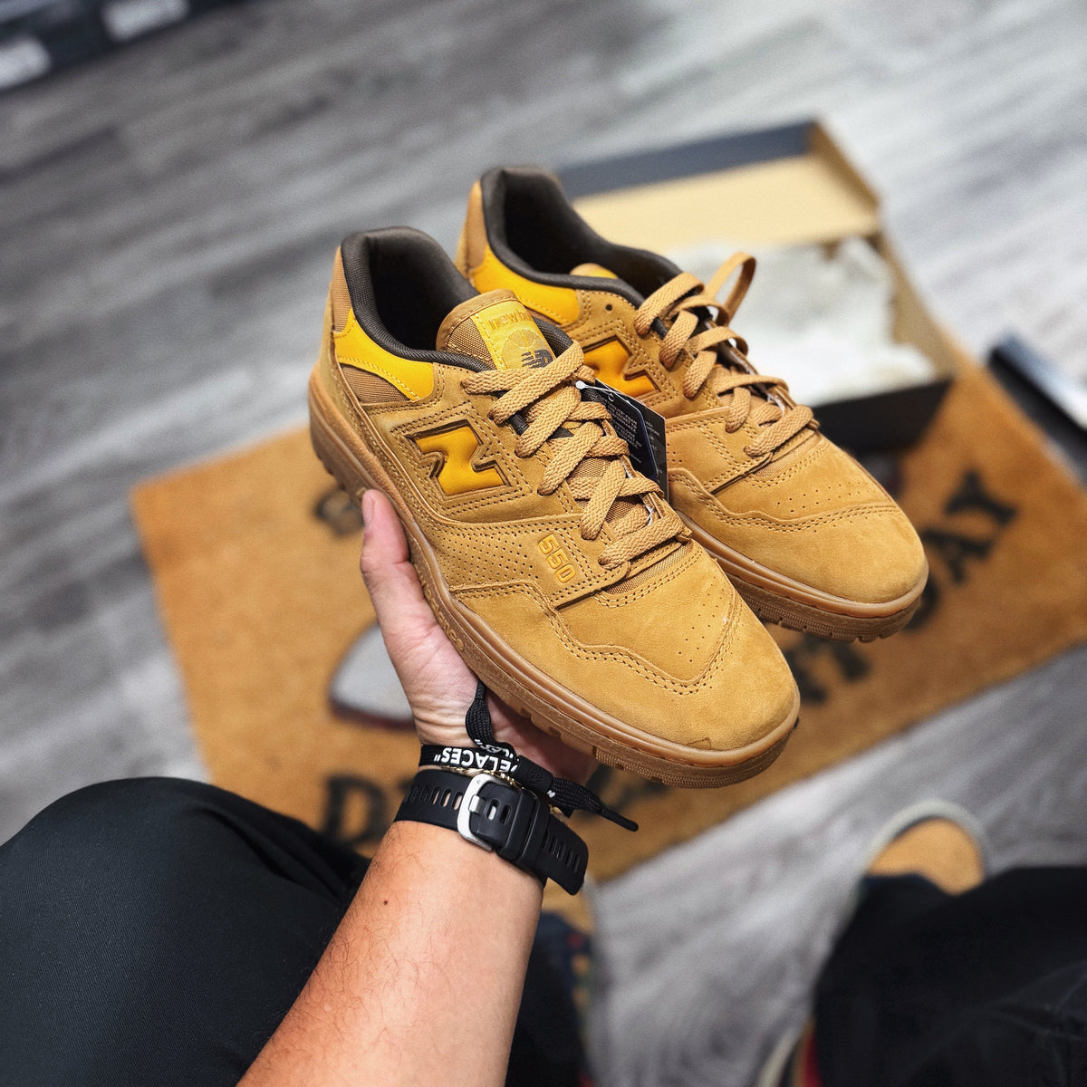 New Balance Rips New Balance 550 “ Canyon Tobacco ” – Underground El Salvador