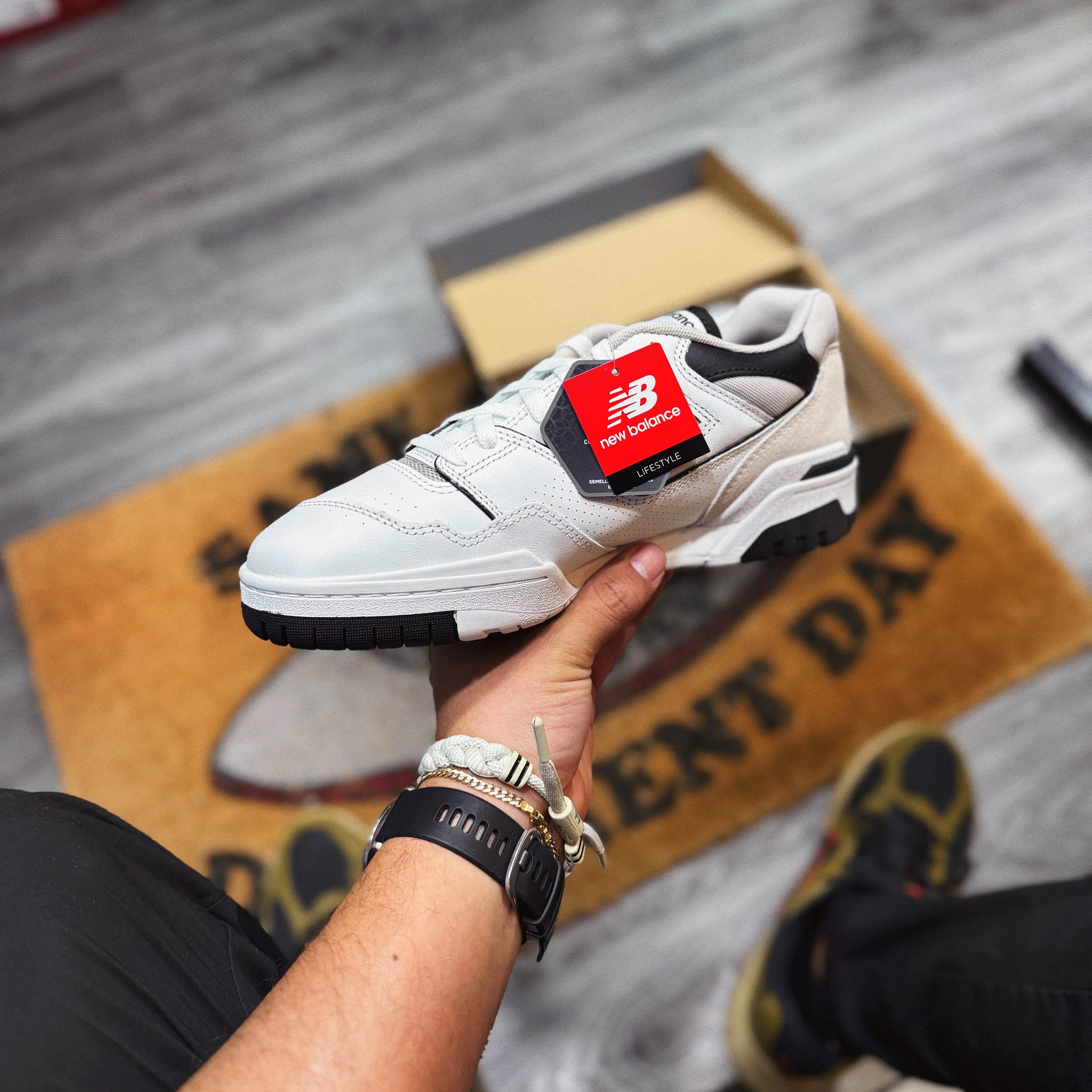 New Balance 550 “ White Black ”